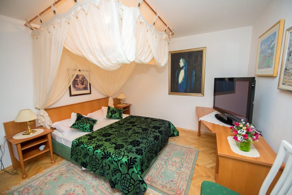 Apartments Marija Near Center Водице Екстер'єр фото